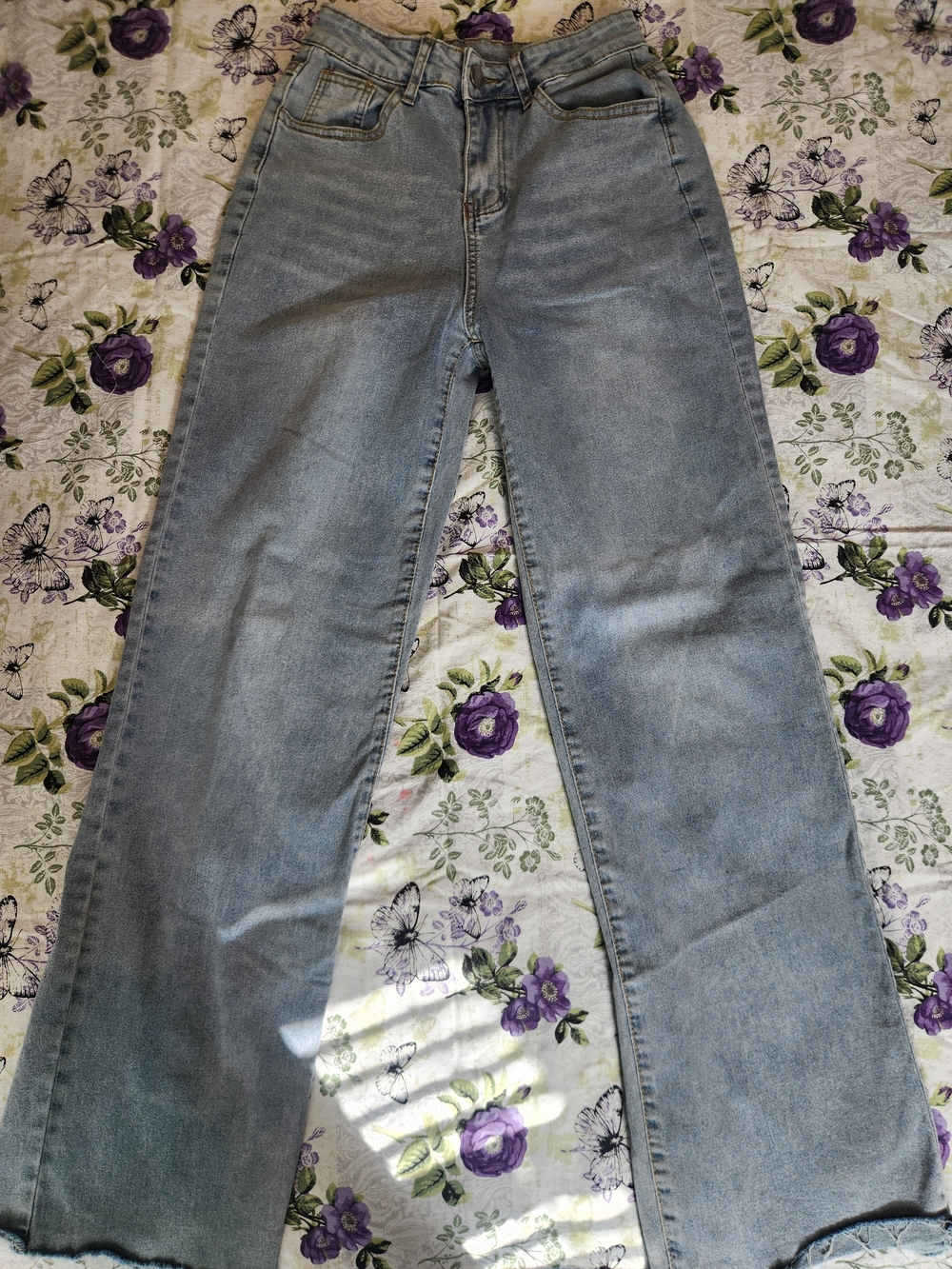 Light Wash Women's Straight-Leg Jeans